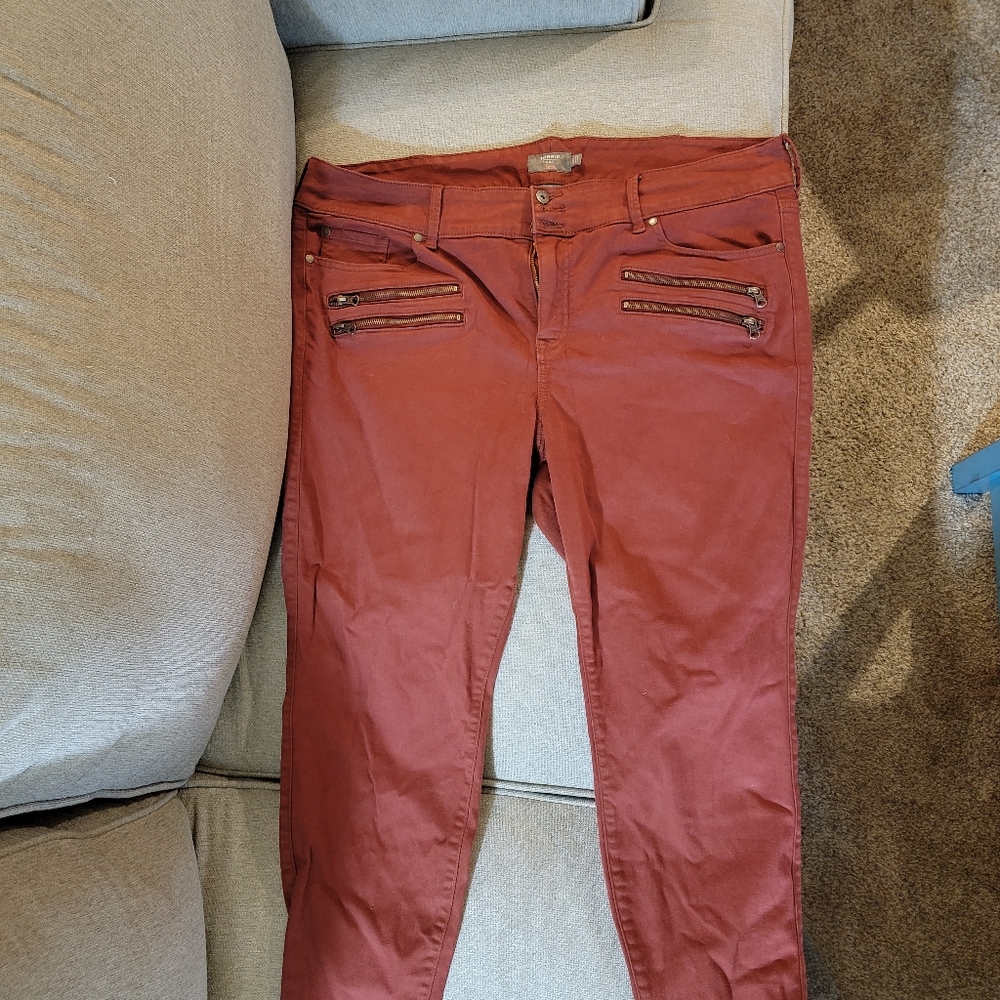 TORRID SKINNY JEANS RED WITH ZIP ACCENTS TALL